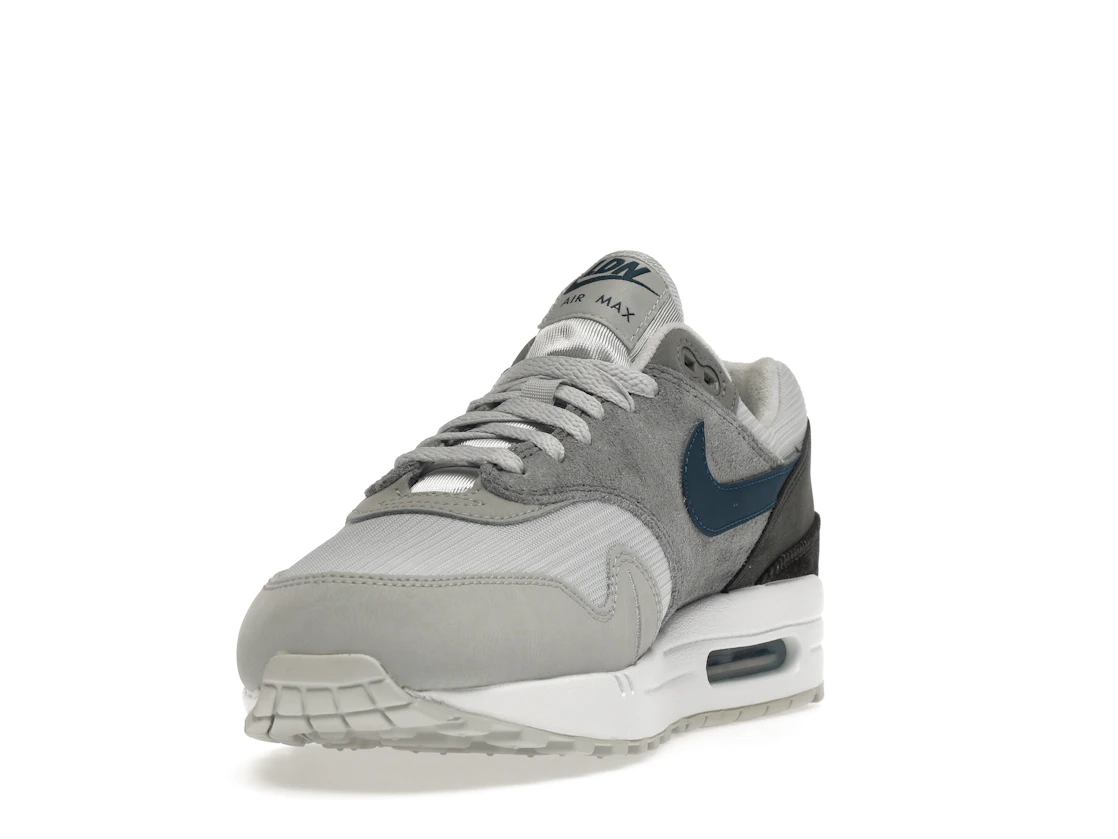 Vue 13 de Nike Air Max 1 London