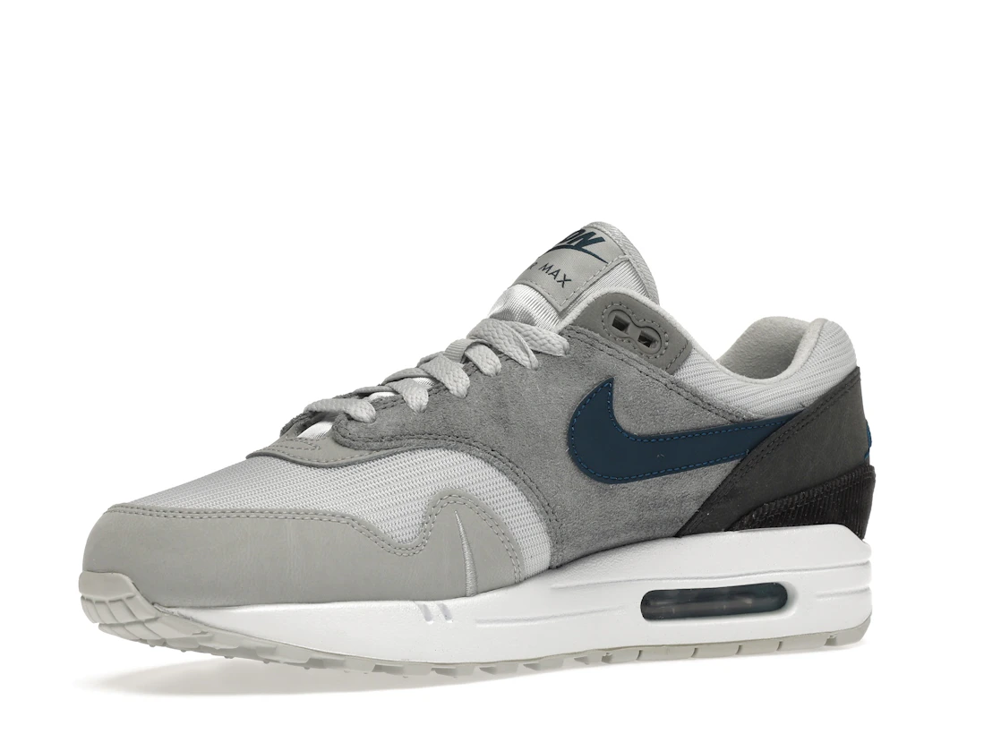 Vue 16 de Nike Air Max 1 London
