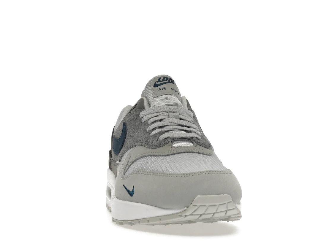 Vue 9 de Nike Air Max 1 London