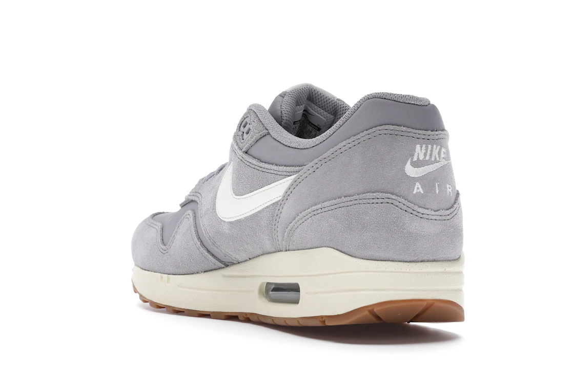 Vue 25 de Nike Air Max 1 Matte Silver