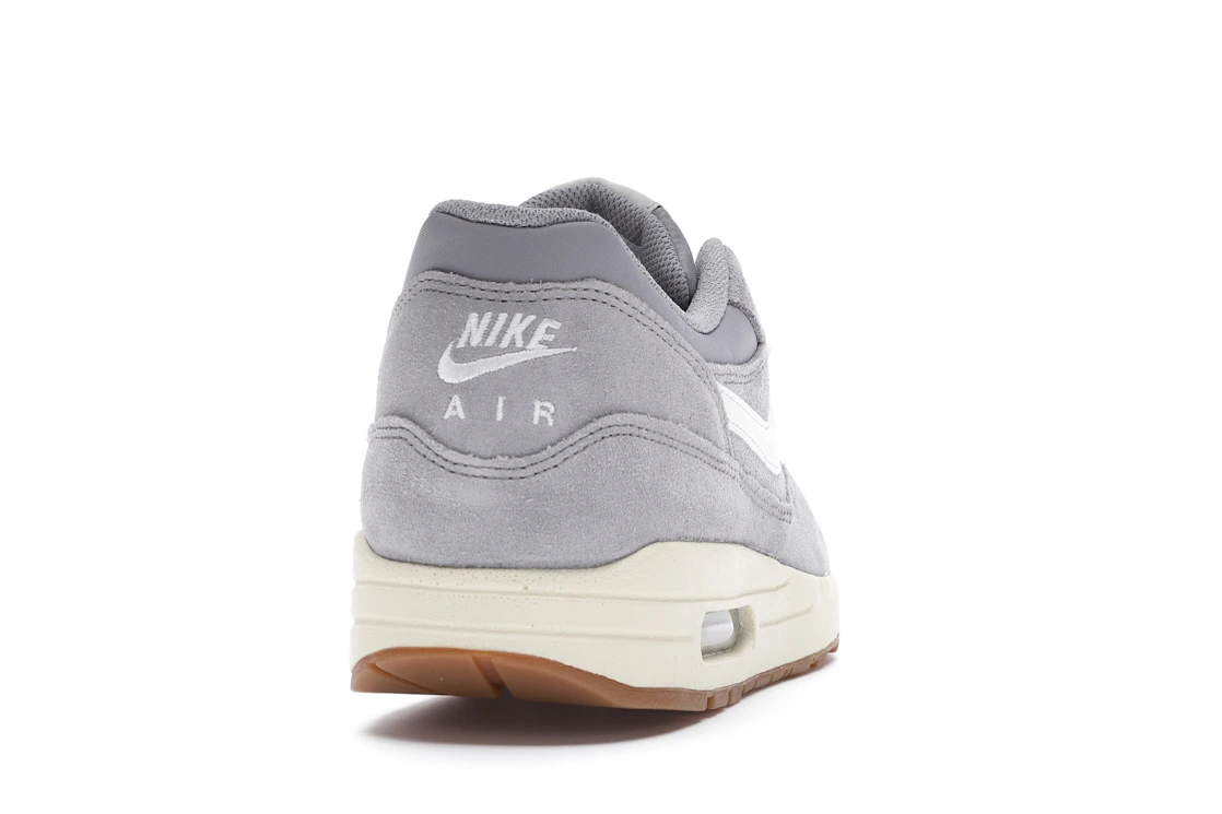 Vue 29 de Nike Air Max 1 Matte Silver