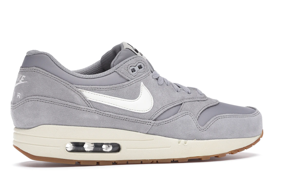 Vue 35 de Nike Air Max 1 Matte Silver