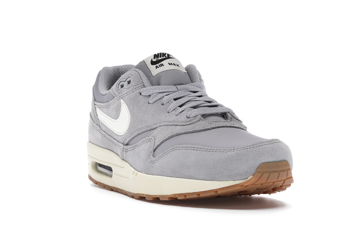 Vue 7 de Nike Air Max 1 Matte Silver