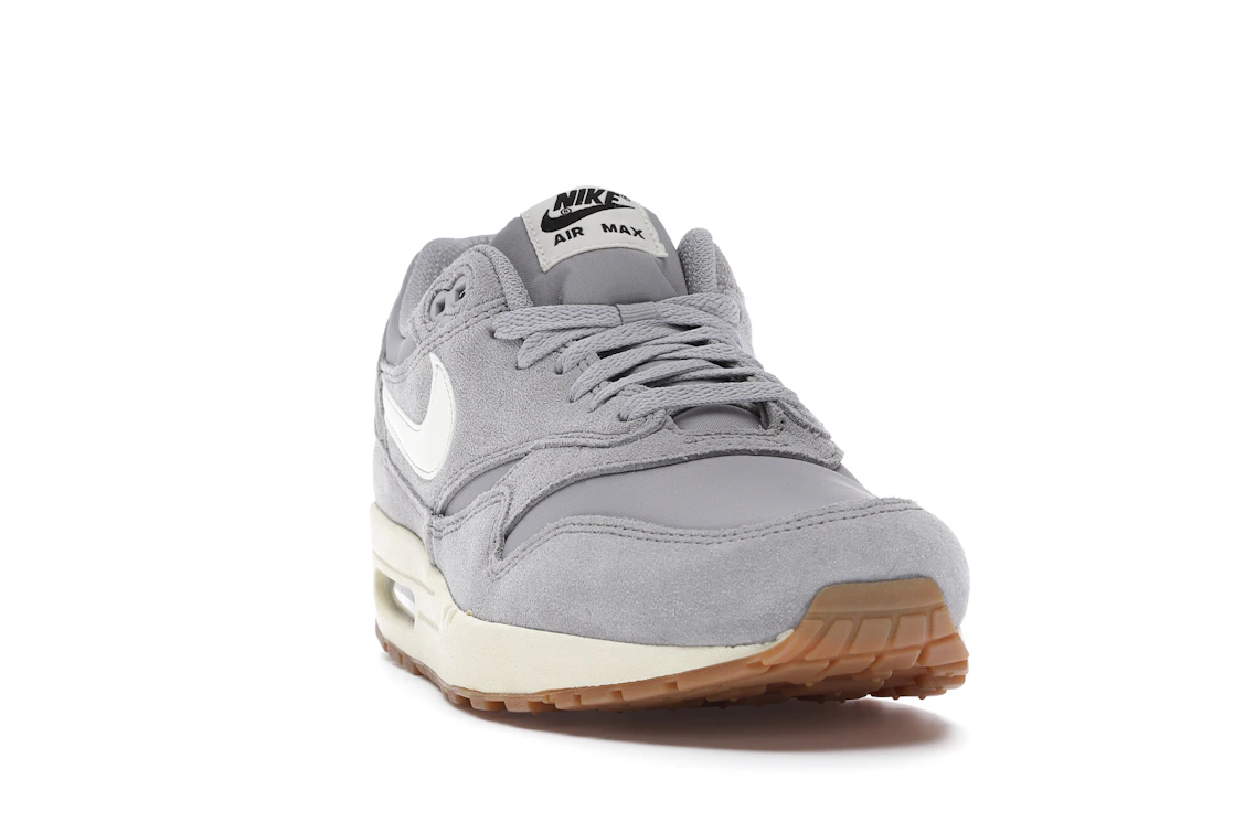 Vue 8 de Nike Air Max 1 Matte Silver