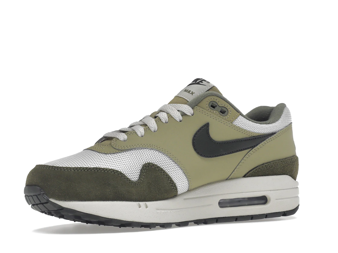 Vue 16 de Nike Air Max 1 Medium Olive