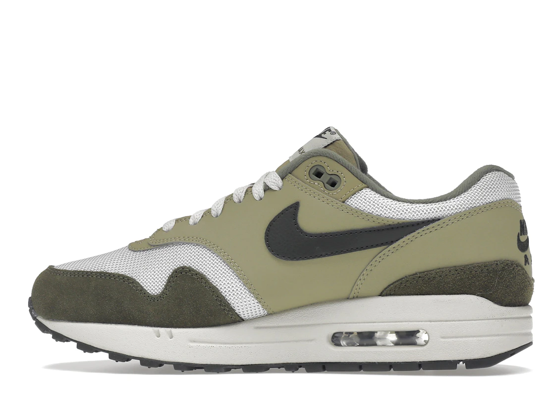 Vue 20 de Nike Air Max 1 Medium Olive