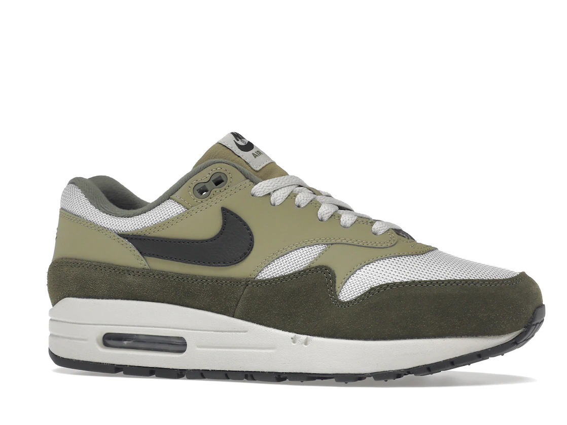Vue 3 de Nike Air Max 1 Medium Olive