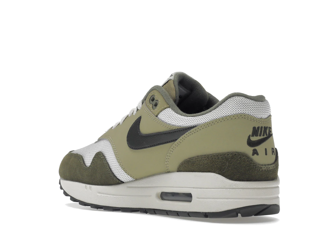 Vue 24 de Nike Air Max 1 Medium Olive