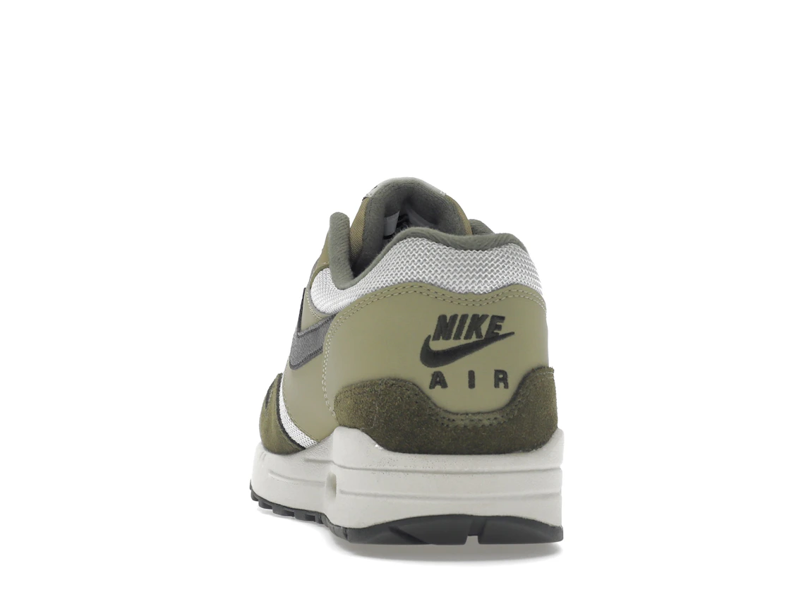 Vue 27 de Nike Air Max 1 Medium Olive