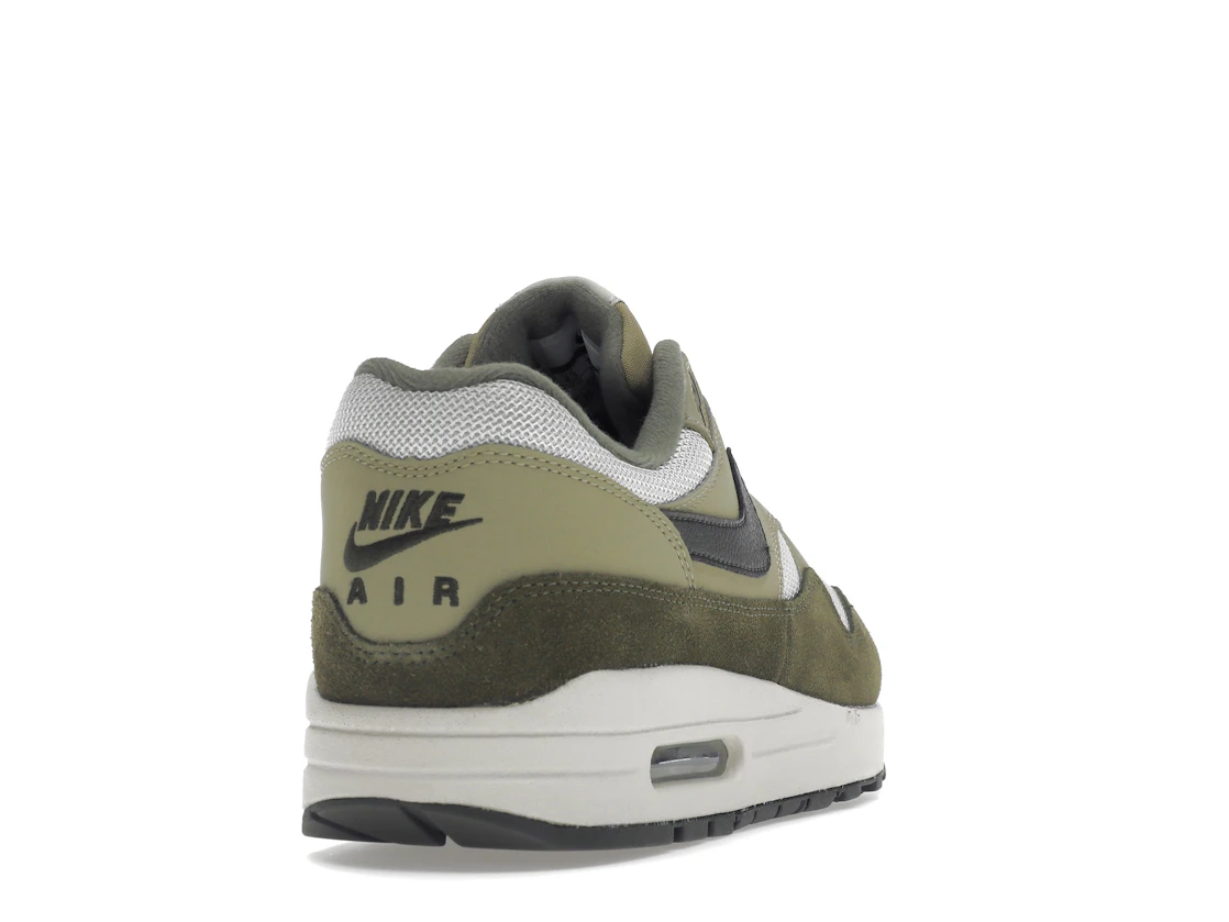 Vue 30 de Nike Air Max 1 Medium Olive