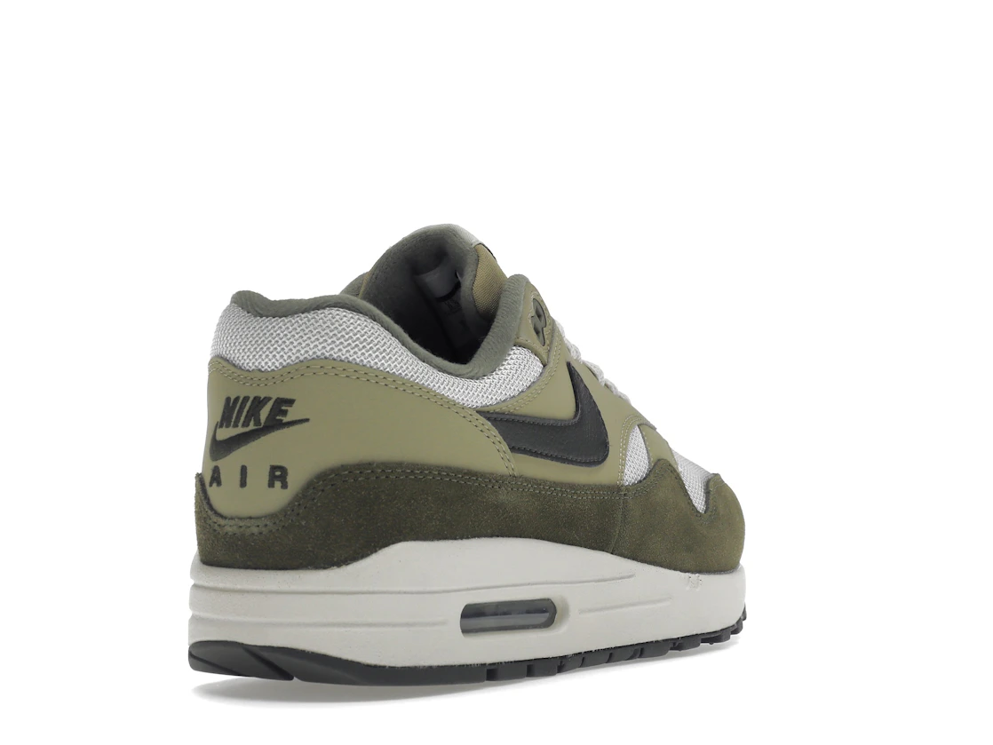 Vue 31 de Nike Air Max 1 Medium Olive