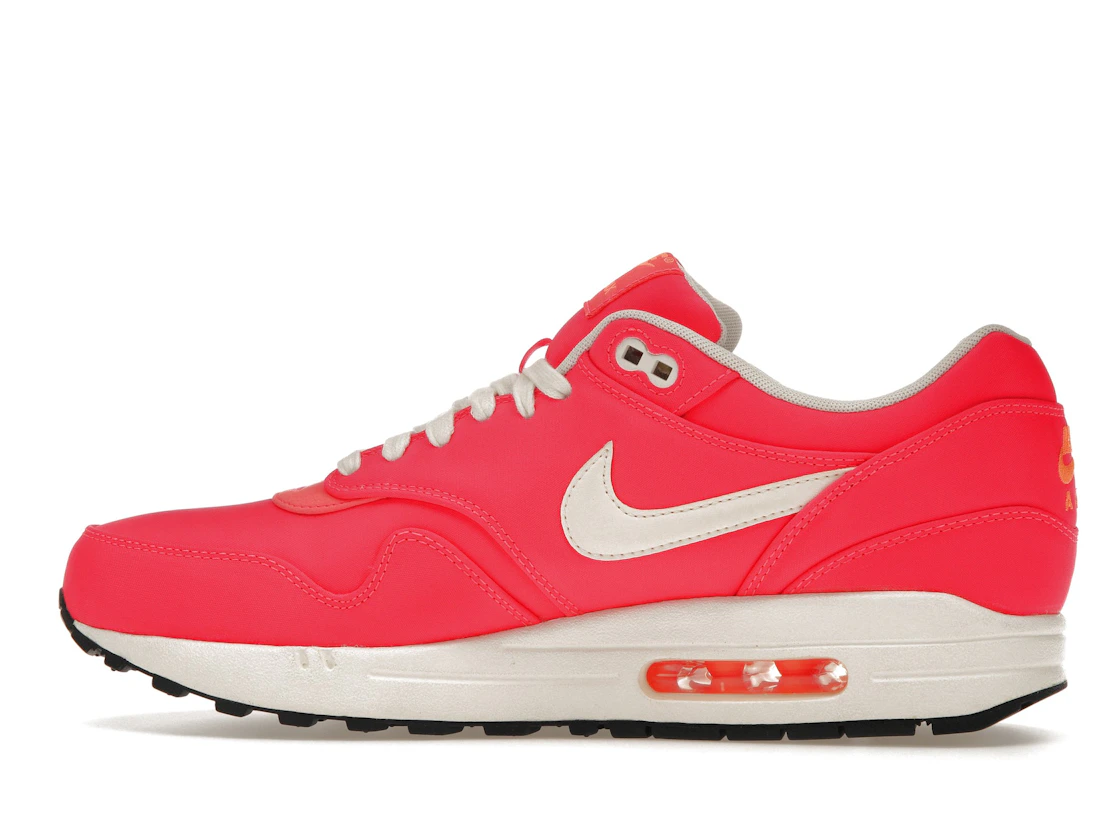 Vue 20 de Nike Air Max 1 Mercurial Hyper Punch