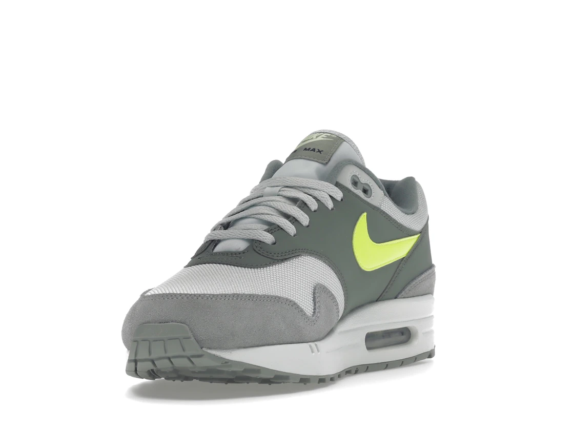 Vue 13 de Nike Air Max 1 Mica Green Volt