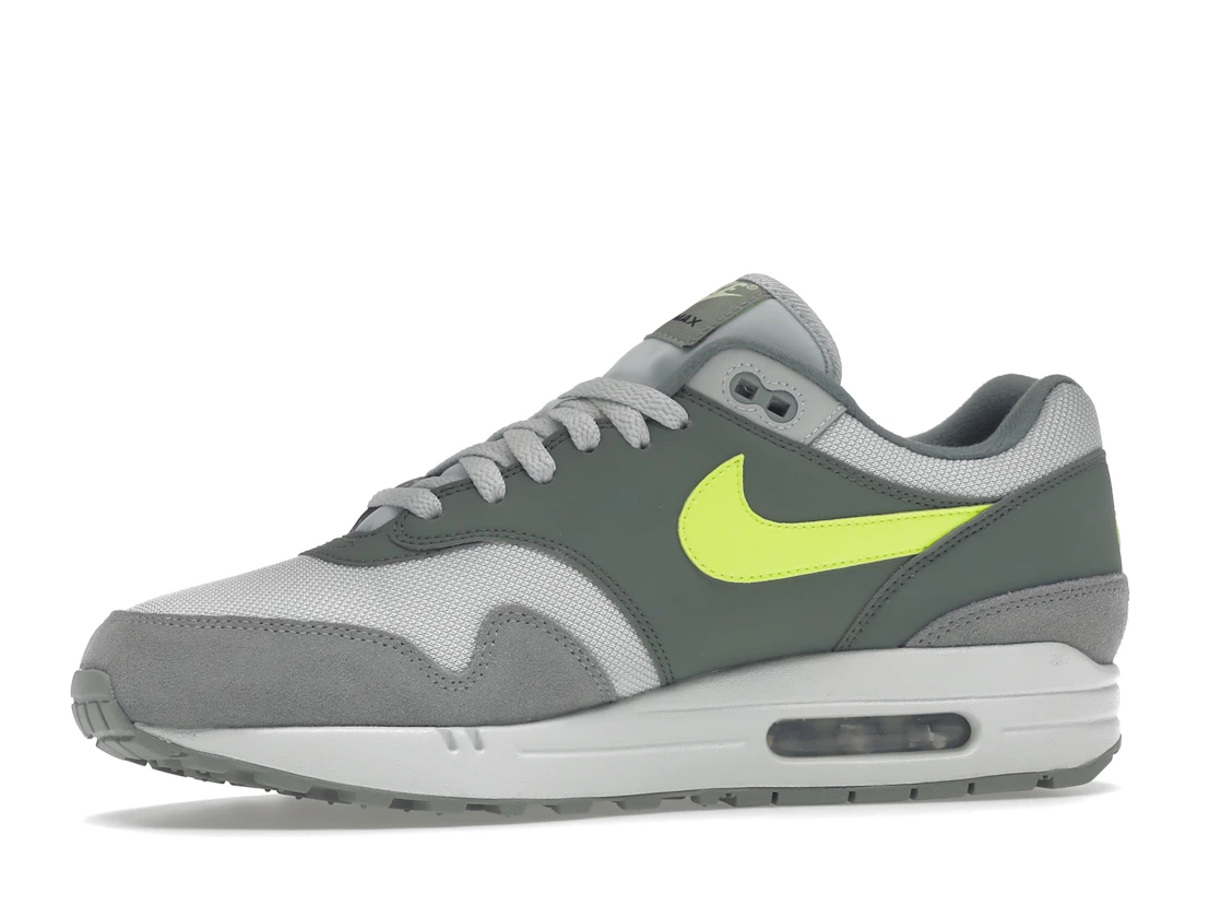 Vue 17 de Nike Air Max 1 Mica Green Volt