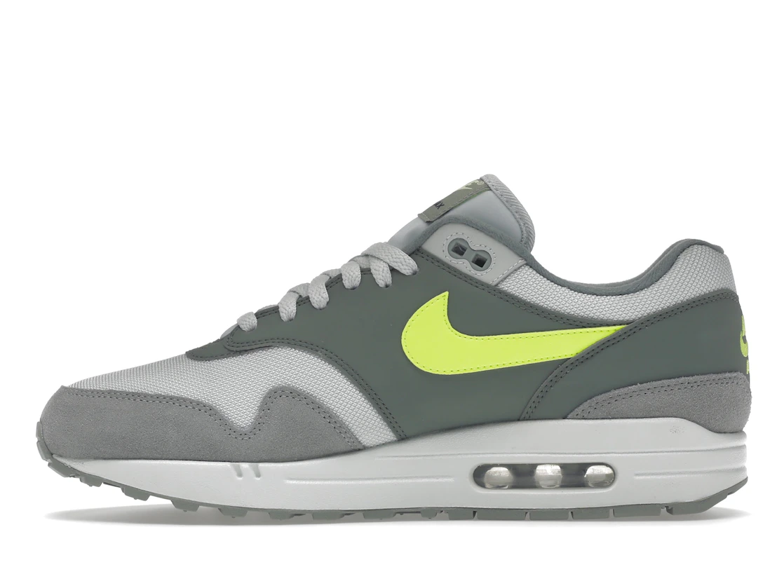 Vue 19 de Nike Air Max 1 Mica Green Volt