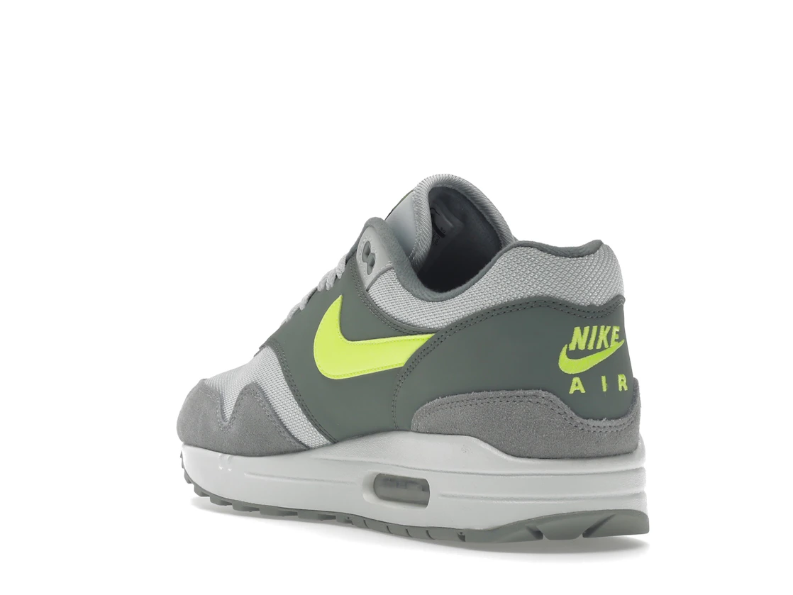 Vue 25 de Nike Air Max 1 Mica Green Volt
