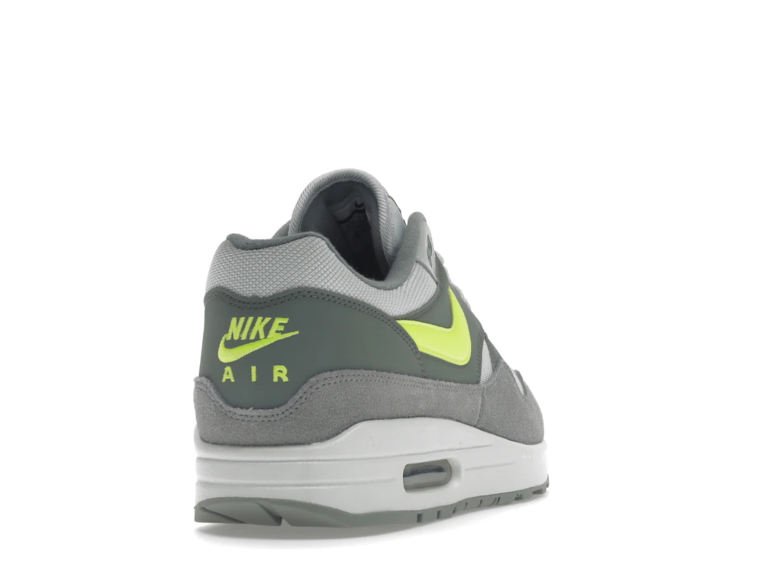 Vue 30 de Nike Air Max 1 Mica Green Volt