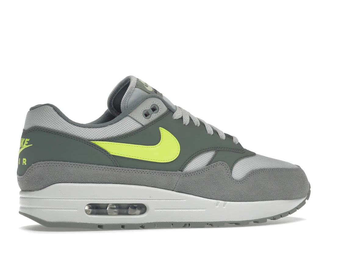 Vue 35 de Nike Air Max 1 Mica Green Volt