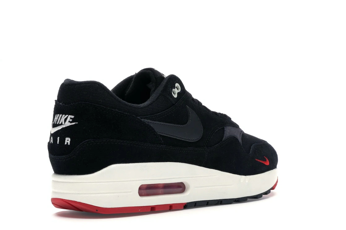 Vue 32 de Nike Air Max 1 Mini Swoosh Bred