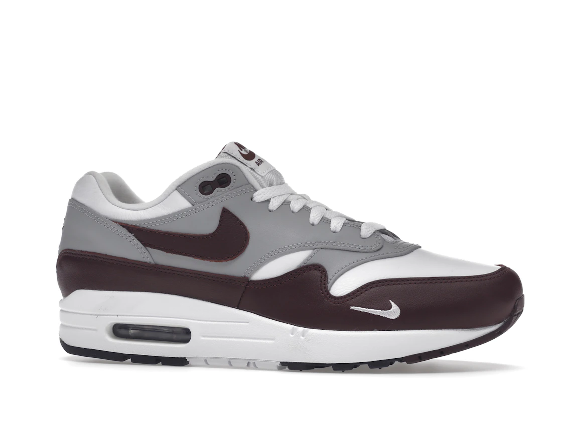 Vue 3 de Nike Air Max 1 Mystic Dates