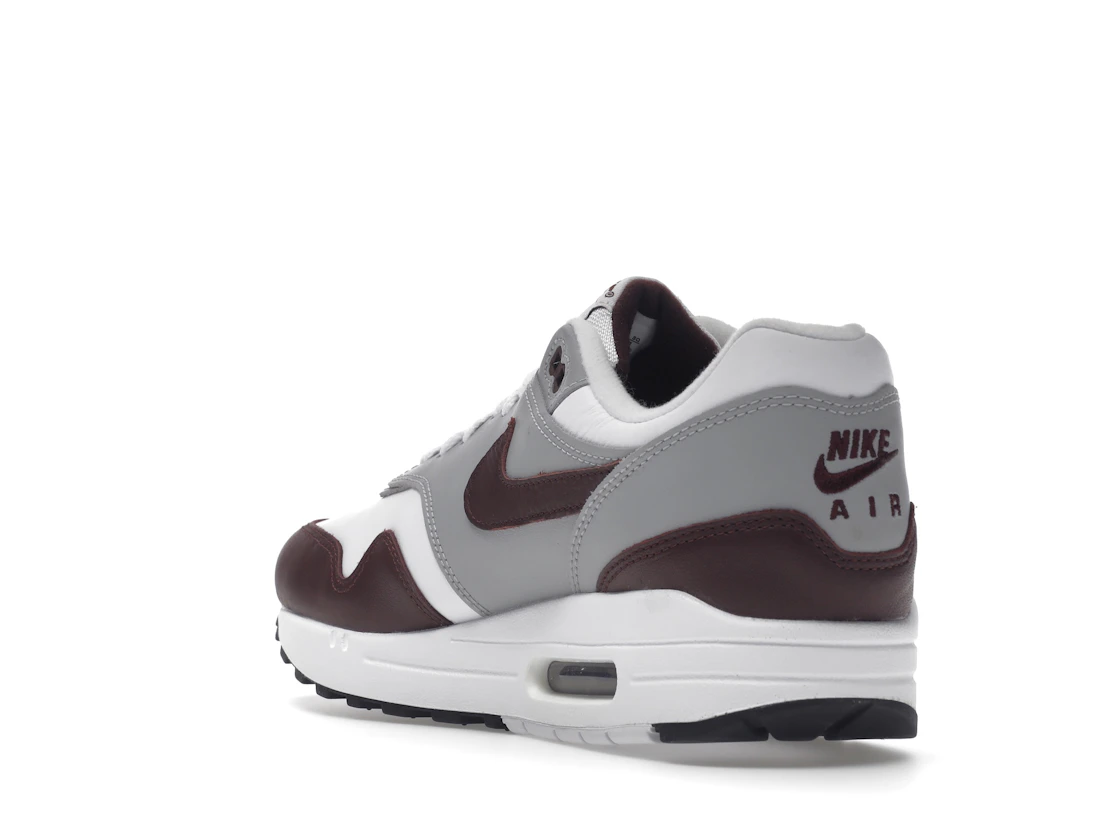 Vue 25 de Nike Air Max 1 Mystic Dates