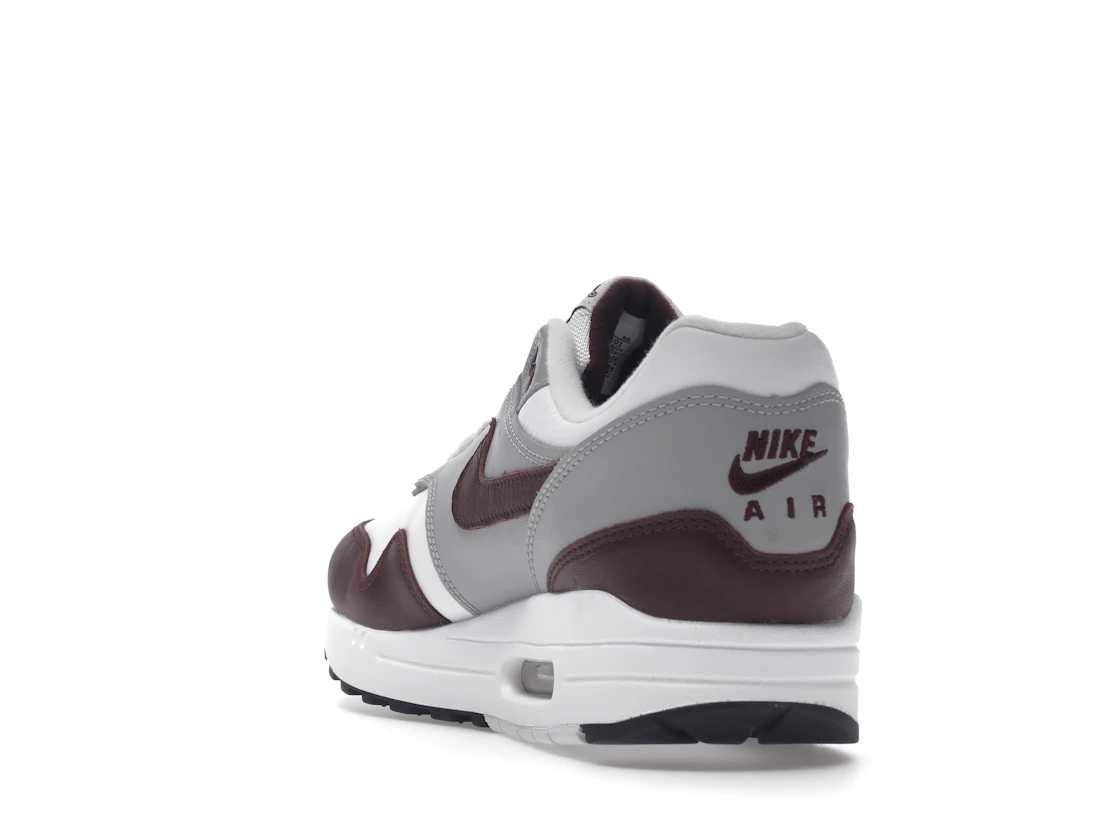 Vue 26 de Nike Air Max 1 Mystic Dates