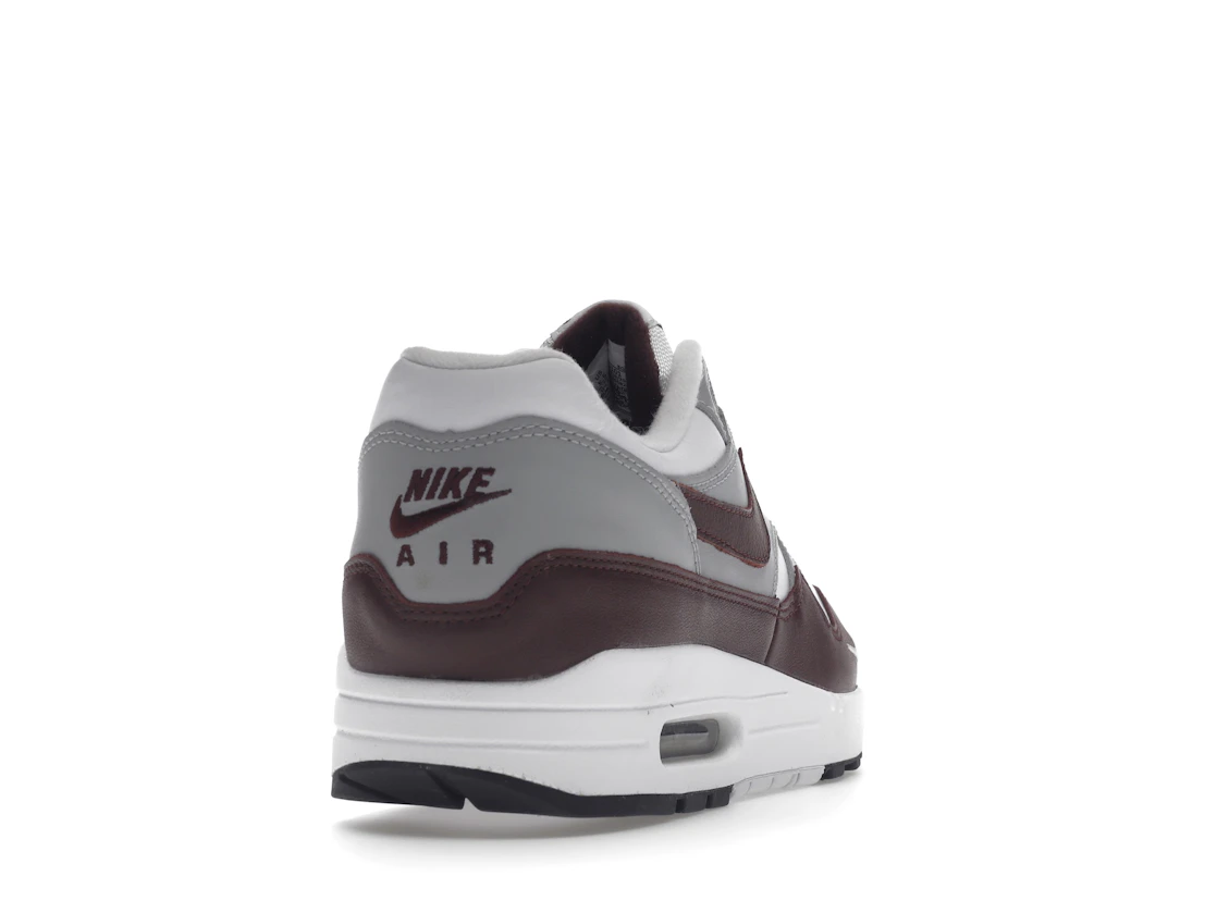 Vue 30 de Nike Air Max 1 Mystic Dates