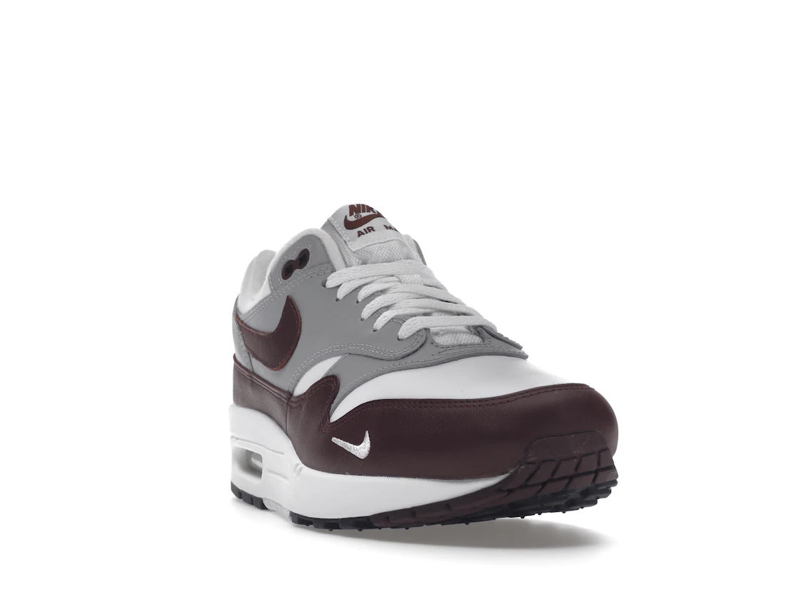 Vue 8 de Nike Air Max 1 Mystic Dates