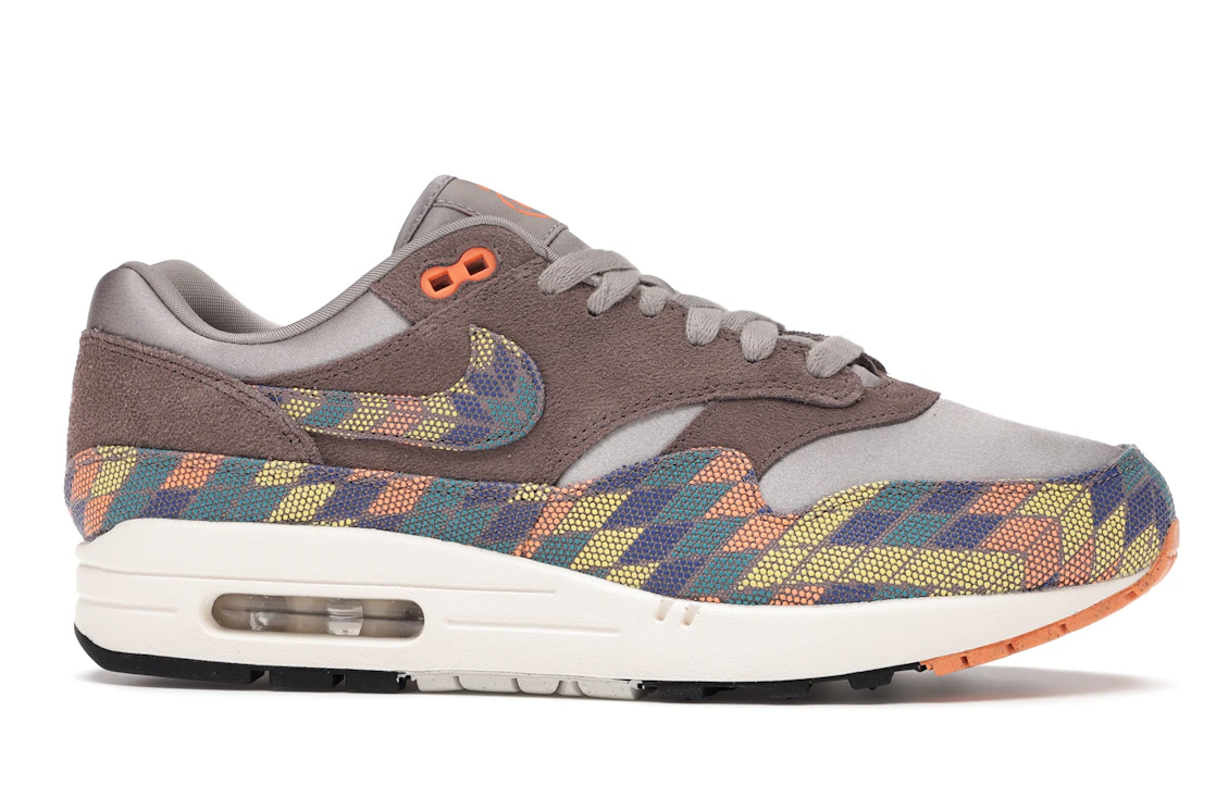 Vue 2 de Nike Air Max 1 N7 (2020)