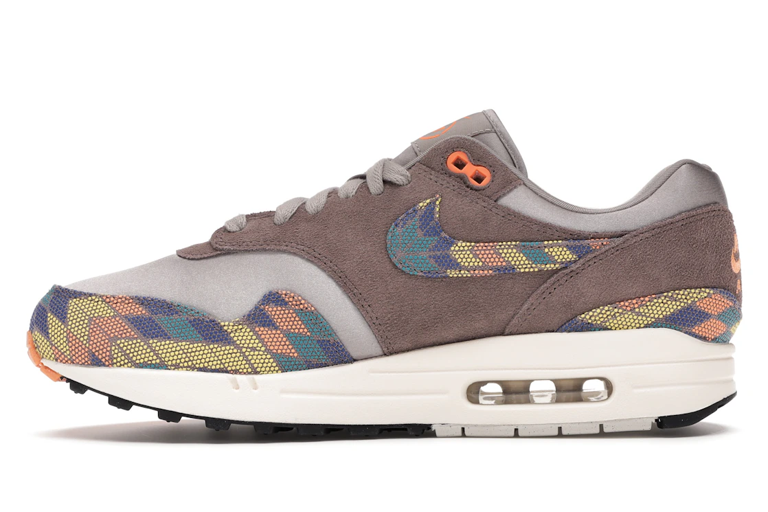 Vue 19 de Nike Air Max 1 N7 (2020)