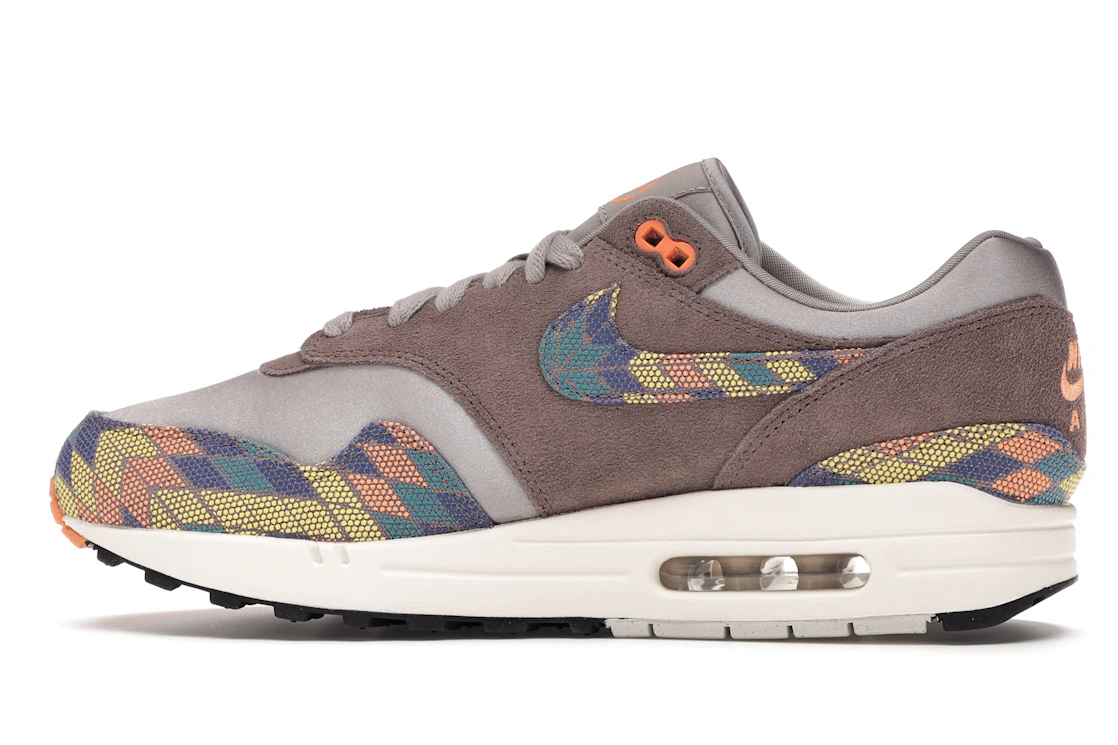 Vue 20 de Nike Air Max 1 N7 (2020)