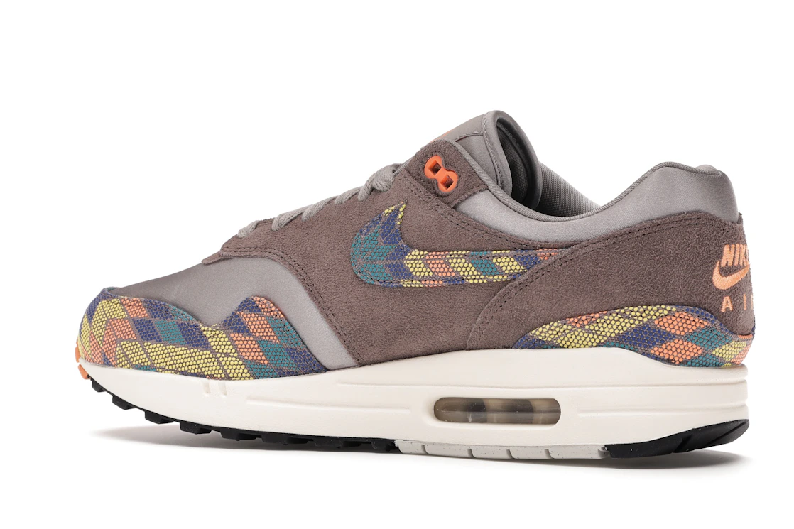 Vue 22 de Nike Air Max 1 N7 (2020)