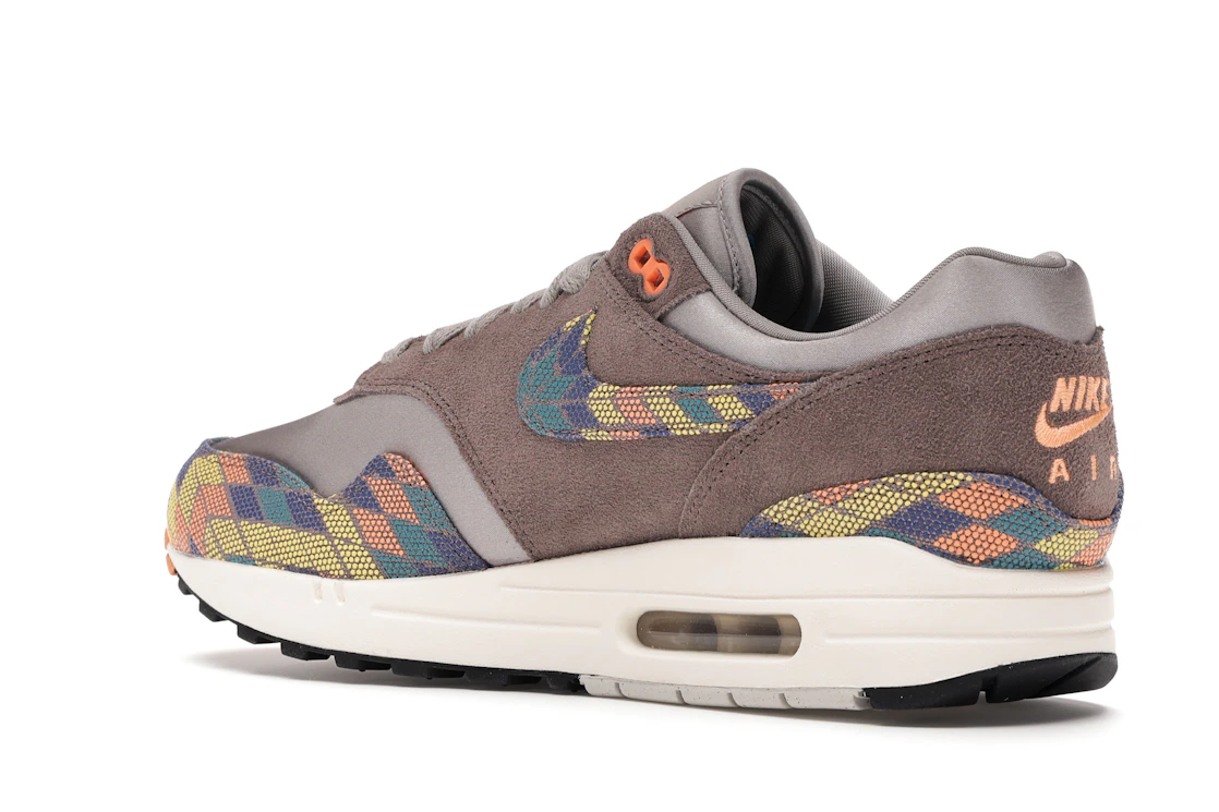 Vue 23 de Nike Air Max 1 N7 (2020)