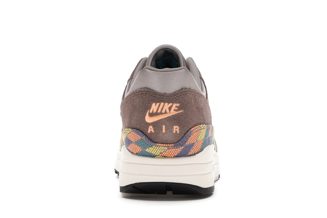 Vue 28 de Nike Air Max 1 N7 (2020)