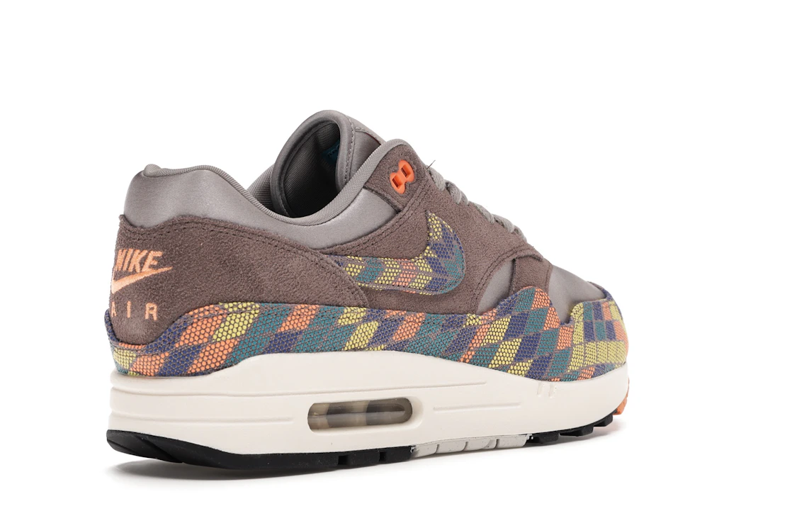 Vue 32 de Nike Air Max 1 N7 (2020)