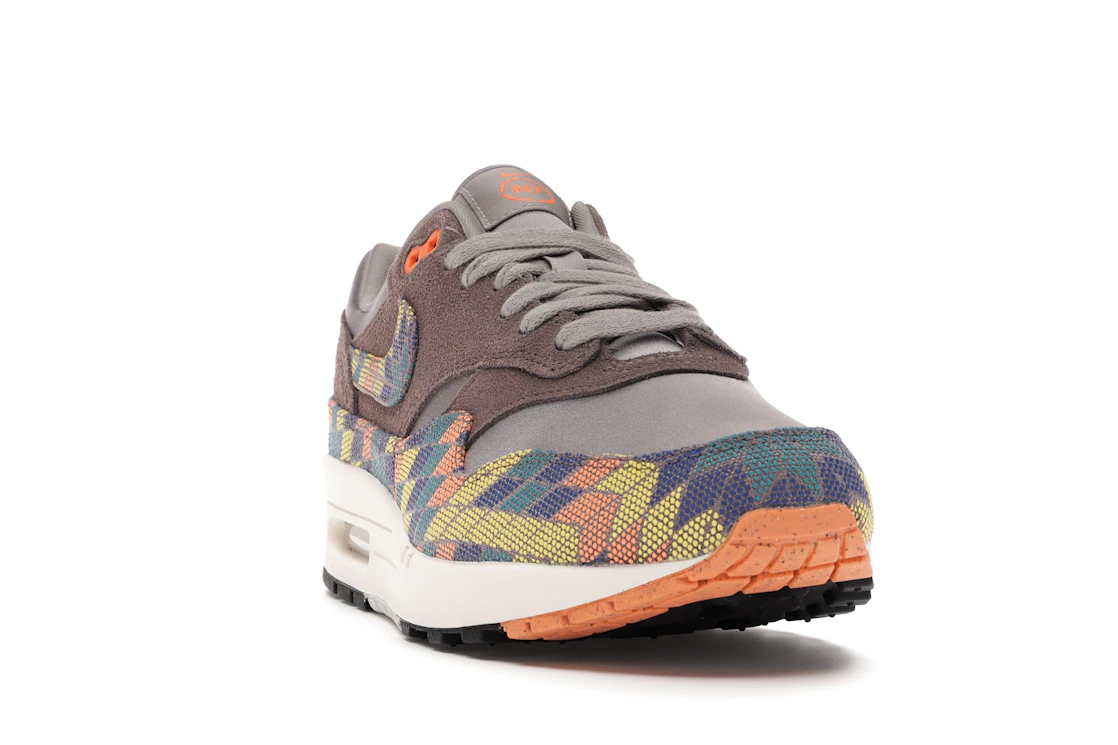 Vue 8 de Nike Air Max 1 N7 (2020)