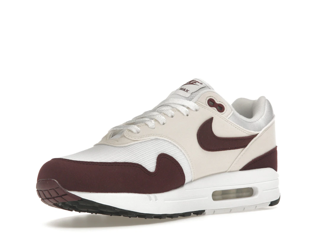 Vue 15 de Nike Air Max 1 Night Maroon 