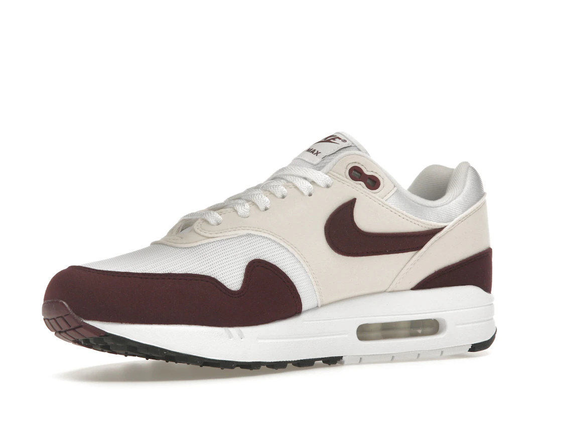 Vue 16 de Nike Air Max 1 Night Maroon 