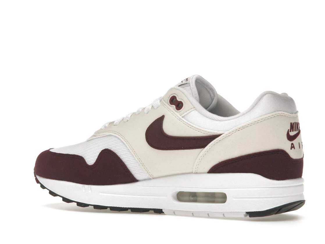 Vue 22 de Nike Air Max 1 Night Maroon 