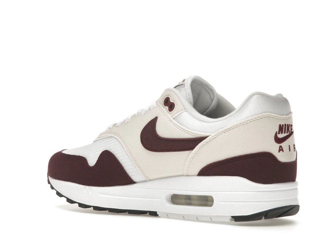 Vue 23 de Nike Air Max 1 Night Maroon 