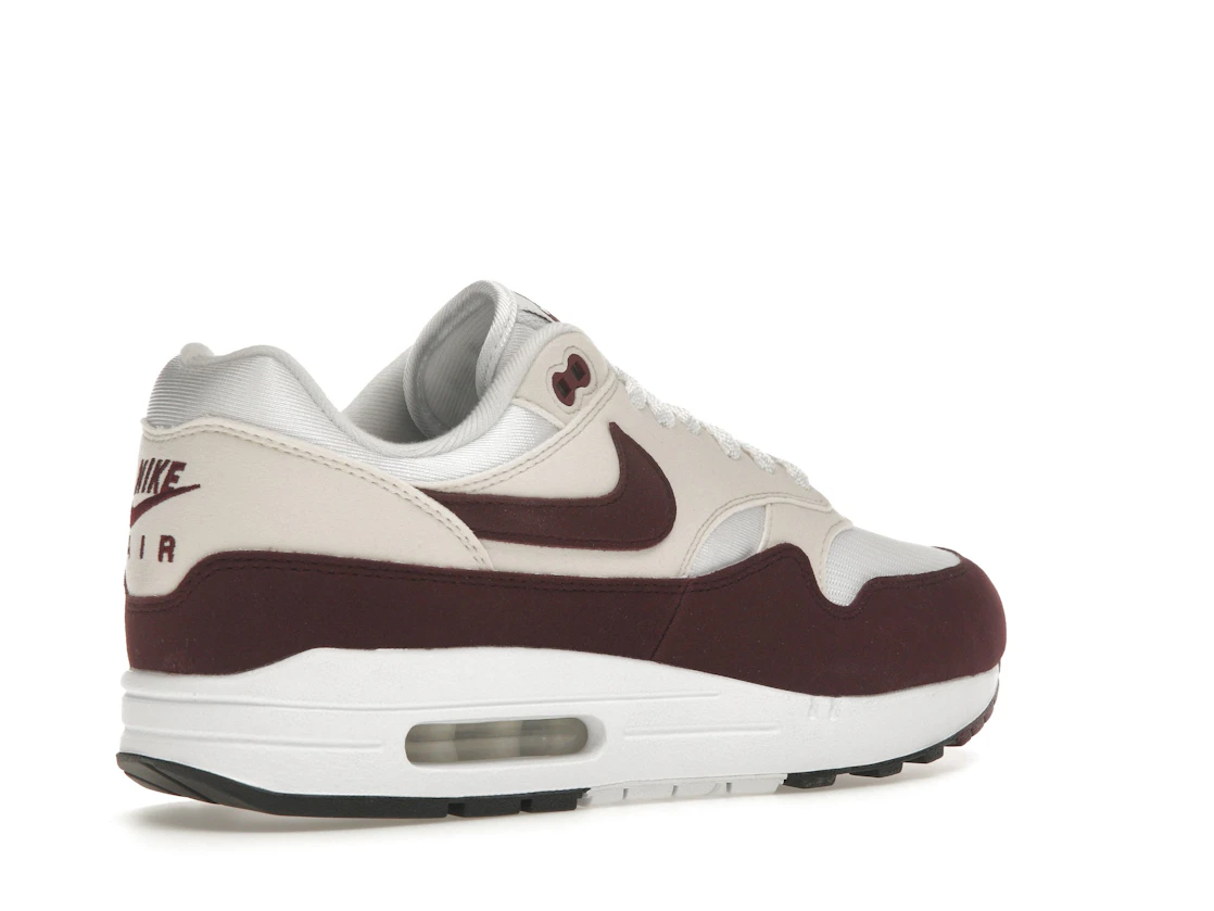 Vue 33 de Nike Air Max 1 Night Maroon 