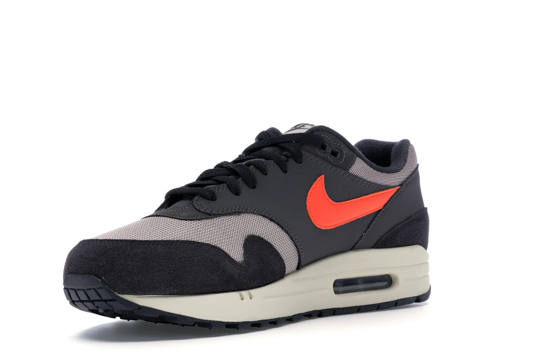 Vue 15 de Nike Air Max 1 Oil Grey Wild Mango
