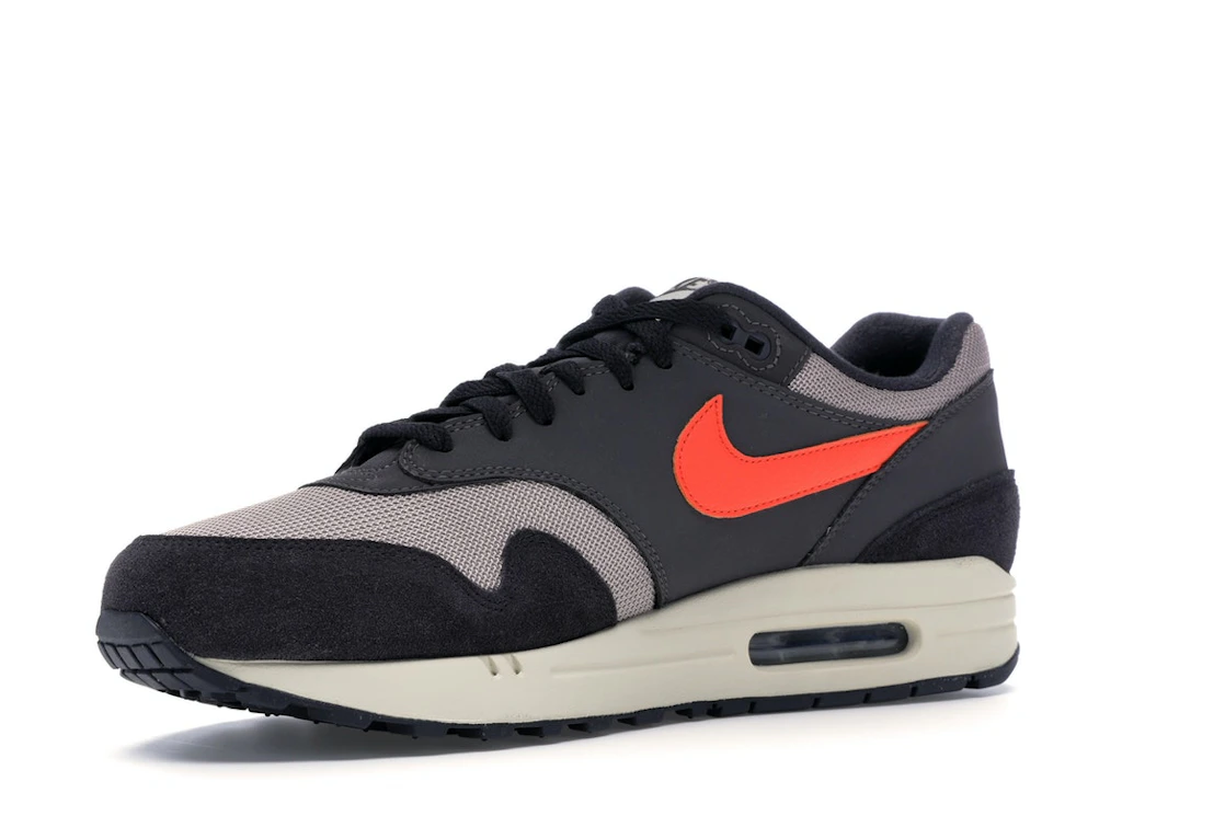 Vue 16 de Nike Air Max 1 Oil Grey Wild Mango