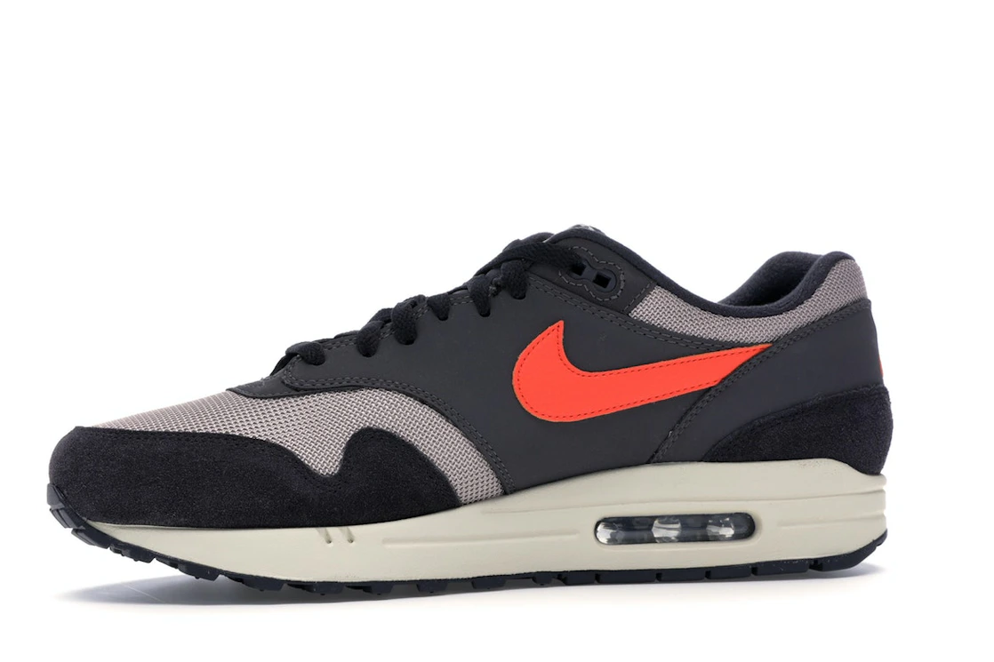 Vue 18 de Nike Air Max 1 Oil Grey Wild Mango