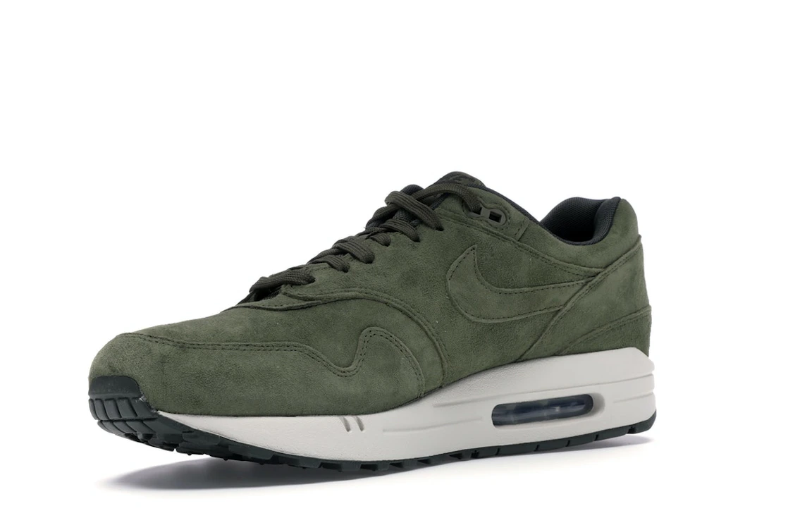Vue 15 de Nike Air Max 1 Olive Canvas Suede