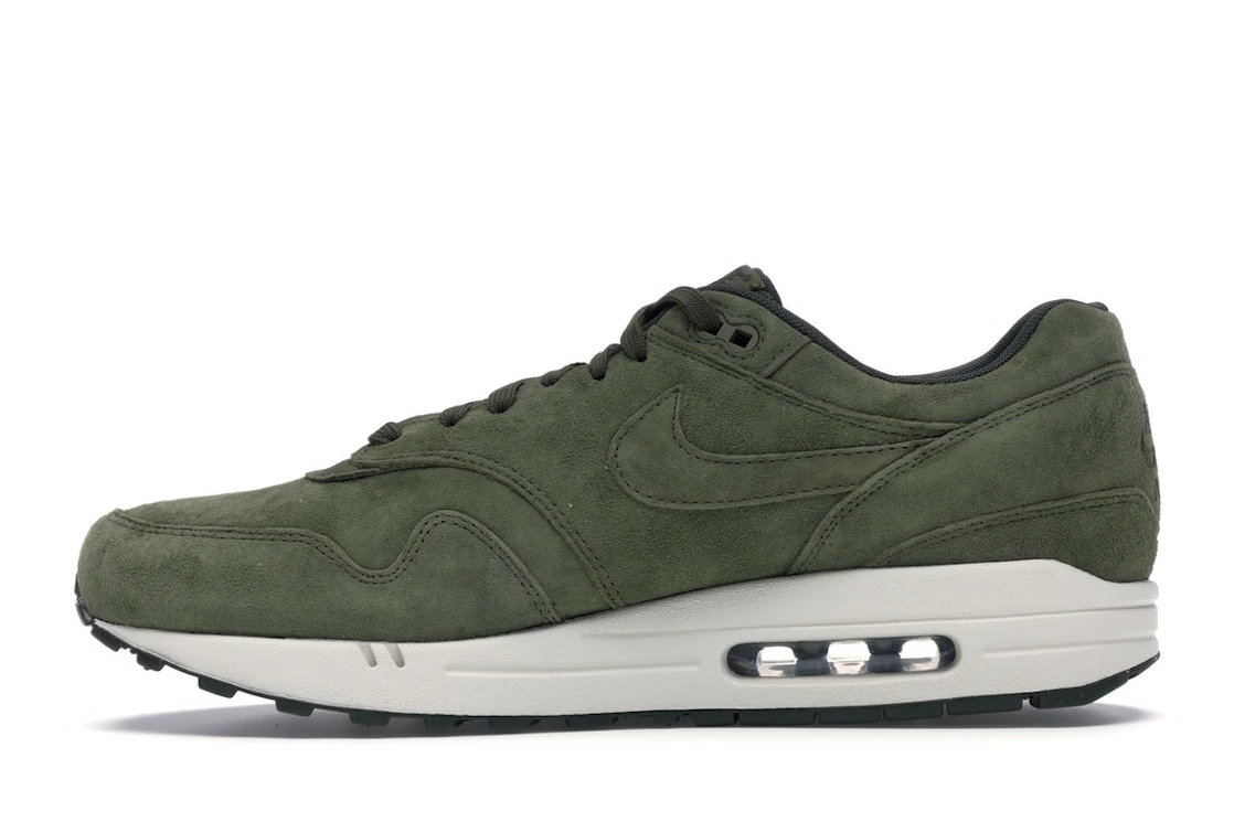 Vue 19 de Nike Air Max 1 Olive Canvas Suede