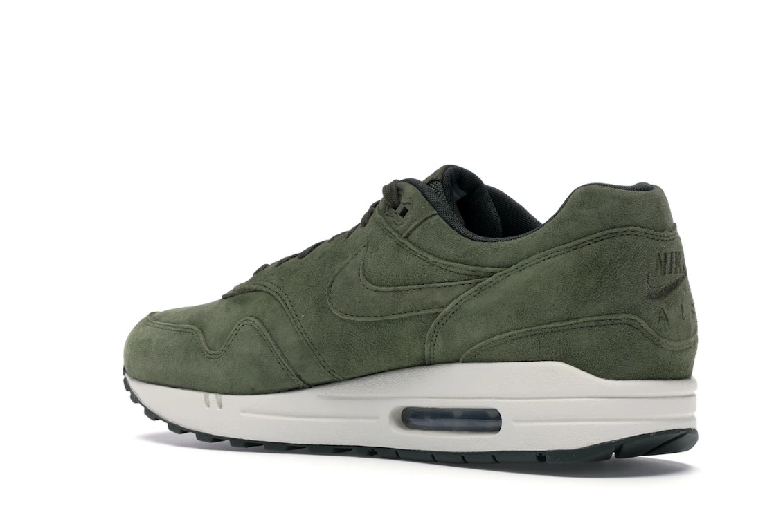 Vue 23 de Nike Air Max 1 Olive Canvas Suede