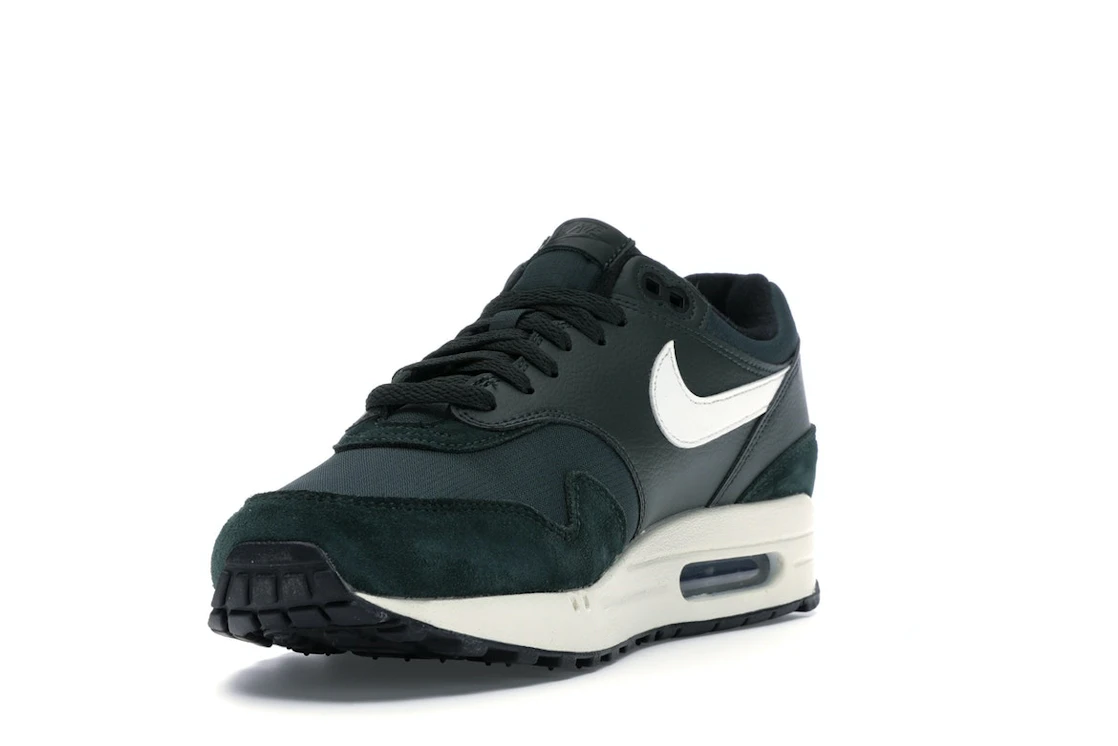 Vue 13 de Nike Air Max 1 Outdoor Green