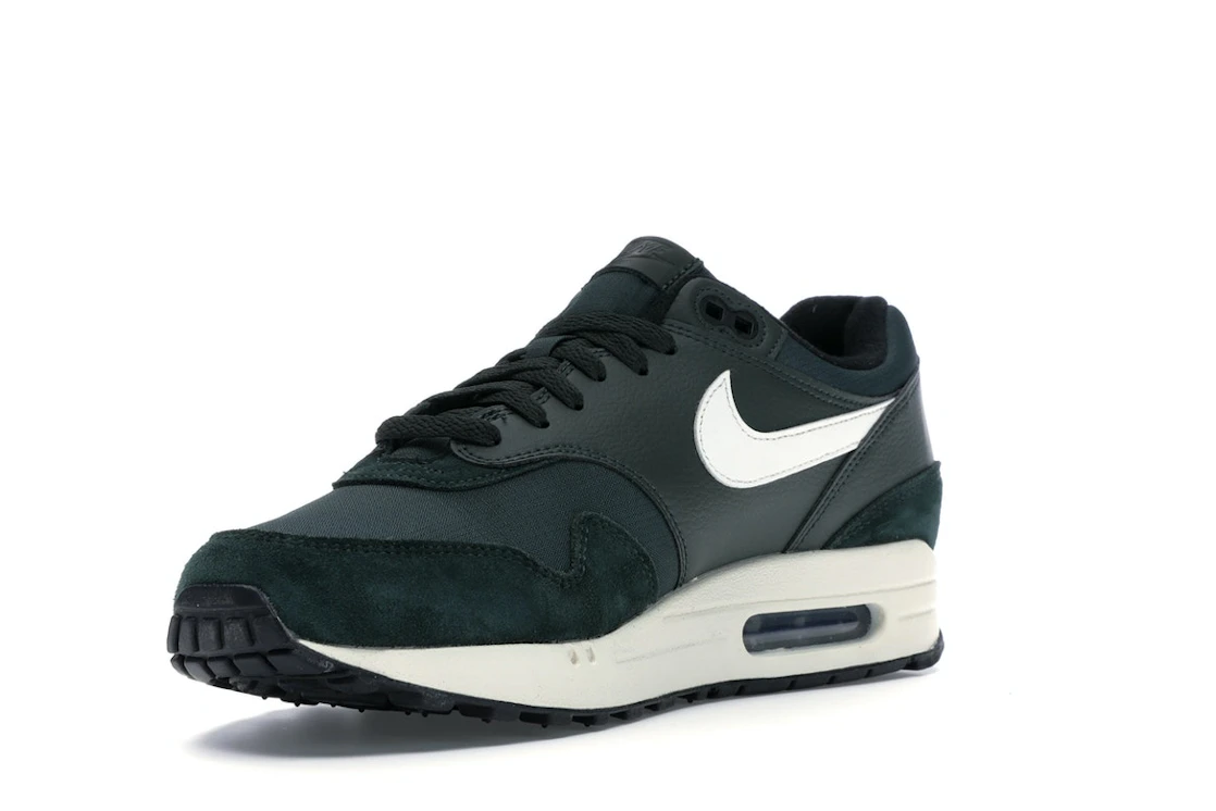 Vue 14 de Nike Air Max 1 Outdoor Green