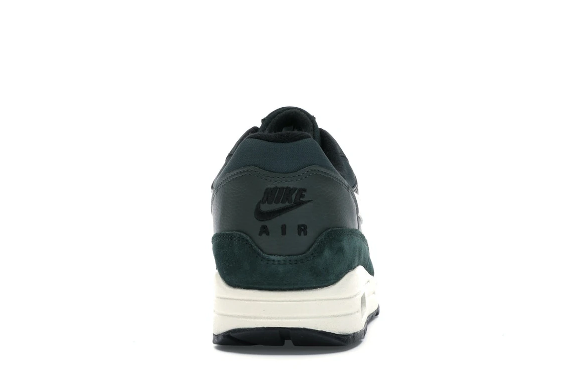 Vue 28 de Nike Air Max 1 Outdoor Green